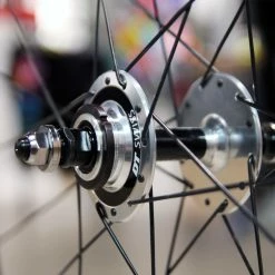 SMParts. Force 45 TLR 3K Twill Weave X DT SWISS 370 Track 20/24 Loch Laufradsatz 9 SMParts. Force 45 TLR 3K Twill Weave X DT SWISS 370 Track 20/24 Loch Laufradsatz -Cyclocross Verkaufsgeschäft 31019 SMP 3K DT 370 LRS 3