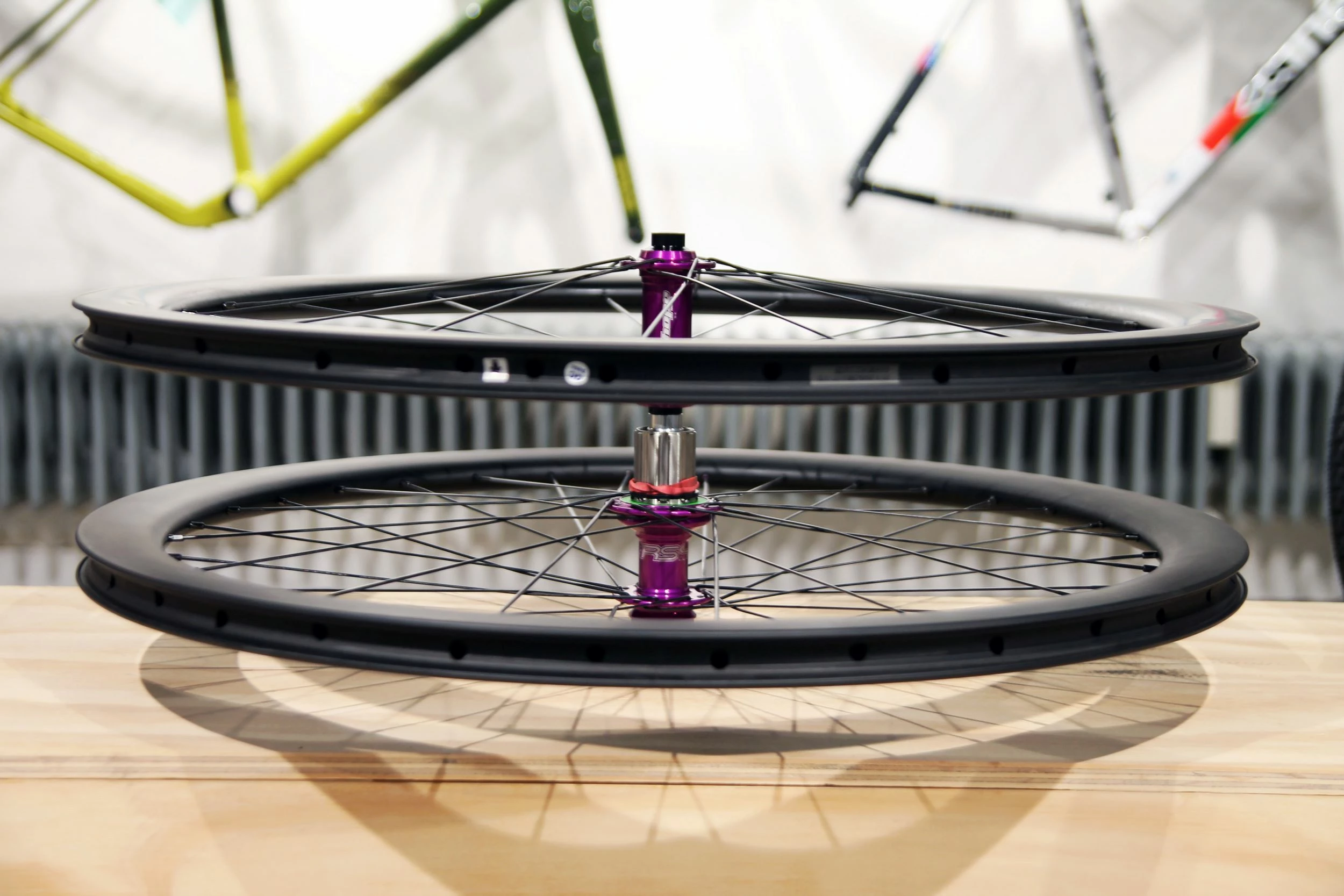 SMParts. Force 45 TLR UD Matt X HOPE RS4 Road 24/24 Loch Laufradsatz, Lila 1 SMParts. Force 45 TLR UD Matt X HOPE RS4 Road 24/24 Loch Laufradsatz, Lila