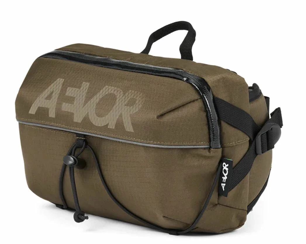 AEVOR Bar Bag Lenkertasche - Proof Olive Gold 2 AEVOR Bar Bag Lenkertasche - Proof Olive Gold – Bild 2