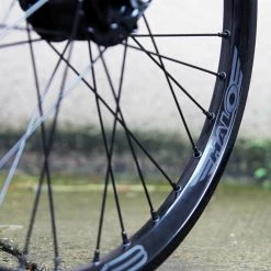 Halo EX-3 20" Vorderrad Mit Shutter Precision Nabendynamo SD-8 Disc / Schwarz -Cyclocross Verkaufsgeschäft Halo EX3 Shutter SD8 6