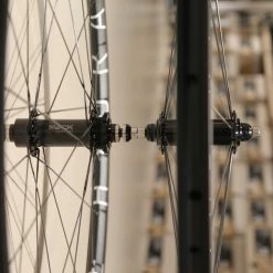 H+Son THE HYDRA X MACK HUBS Low Flange Track Laufradsatz 19 H+Son THE HYDRA X MACK HUBS Low Flange Track Laufradsatz -Cyclocross Verkaufsgeschäft Hydra Mack Wing LRS 12