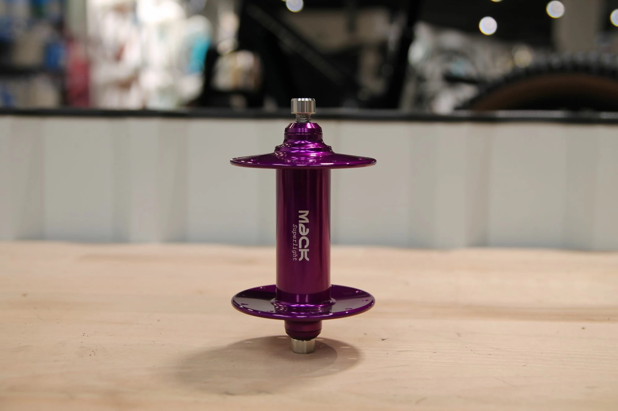 MACK HUBS Superlight Track Vorderrad Nabe Hochflansch - Farbig 2 MACK HUBS Superlight Track Vorderrad Nabe Hochflansch - Farbig – Bild 2