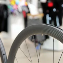 SMParts. Force 45, T700 Clincher TLR Carbon Felge 3K Twill Weave, 700c 28" -Cyclocross Verkaufsgeschäft SMP Force45 Carbonfelge 3K 5