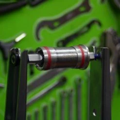 Neco Kompaktinnenlager -Cyclocross Verkaufsgeschäft img 9039