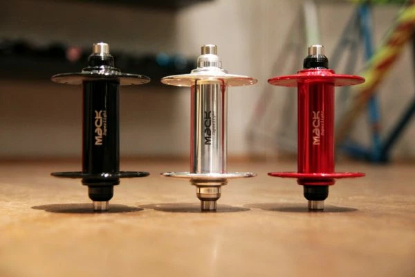 MACK HUBS Superlight Track Vorderrad Nabe Hochflansch - Farbig 1 MACK HUBS Superlight Track Vorderrad Nabe Hochflansch - Farbig