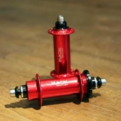 MACK HUBS Superlight Track Vorderrad Nabe Niederflansch - Farbig 10 MACK HUBS Superlight Track Vorderrad Nabe Niederflansch - Farbig -Cyclocross Verkaufsgeschäft mack lf red 4 10262 6 10263 6
