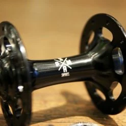 SMParts. SM-Parts Track Hochflansch Vorderradnabe -Cyclocross Verkaufsgeschäft smp track front hub black 2